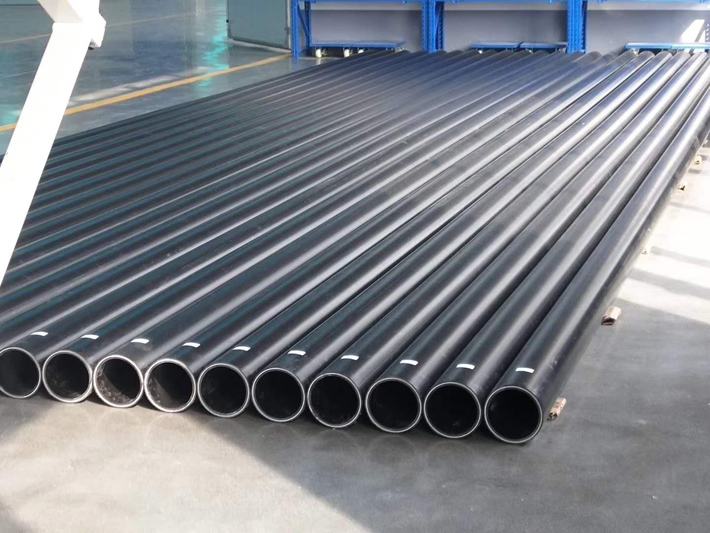 PE+連續(xù)玻璃纖維增強(qiáng)熱塑性單向預(yù)浸帶生產(chǎn)線(CFRT-UD 帶)