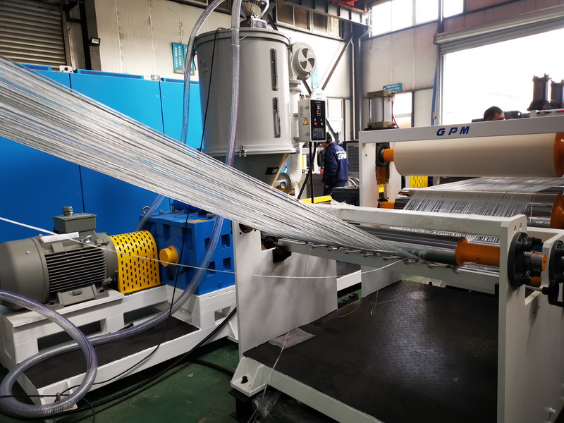 PE+連續(xù)玻璃纖維增強(qiáng)熱塑性單向預(yù)浸帶生產(chǎn)線(CFRT-UD 帶)